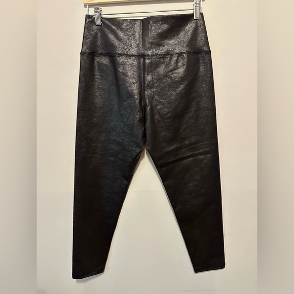 OFFLINE By Aerie The Hugger Crackle Crossover Legging Size XL - Picture 7 of 13